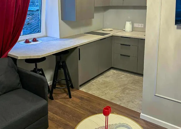 Jacuzzi Overlooking The Tower